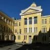 Установка и поставка - дверей согласно федеральному закону N 44-Ф
